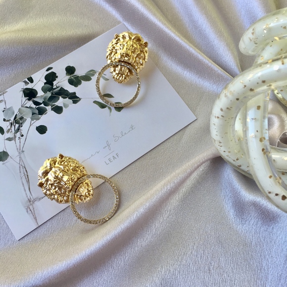 Lion Head Door Knocker Rhinestone Gold Earrings - Picture 3 of 8